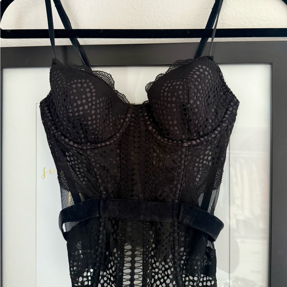 Victoria’s Secret Black Lace Bustier Chemise Corset 34B EUC Lingerie